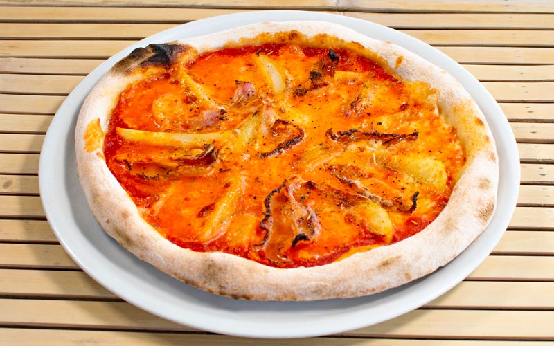 PalmBeach Tropical Restaurant | Contadina | mozzarella, pork cheek, baked potatoes, rosemary, black pepper